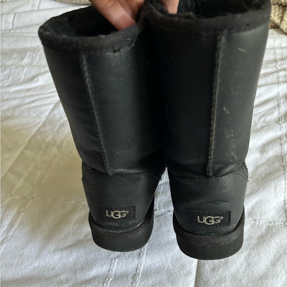 UGG Australia Classic Short Black Boots Waterproof Leather Size 7 - Picture 5 of 5